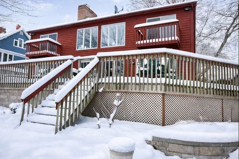 Tiny photo for 3321 N Bayview Lane, McHenry, IL 60051 (MLS # 12535915)