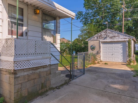 Tiny photo for 815 W Water Street, Pontiac, IL 61764 (MLS # 12744615)