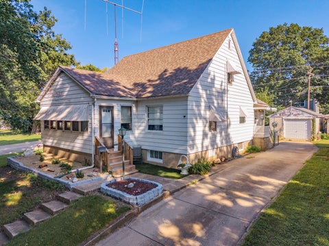 Photo of 815 W Water Street, Pontiac, IL 61764 (MLS # 12744615)