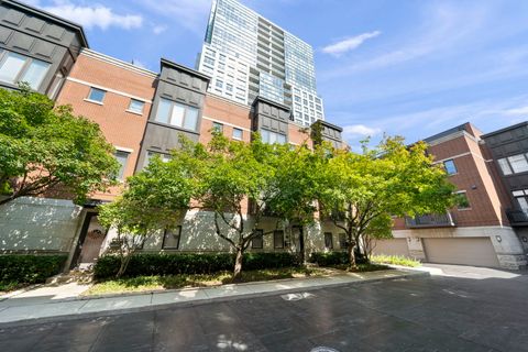 460 W Superior Street 7 Chicago IL 60654