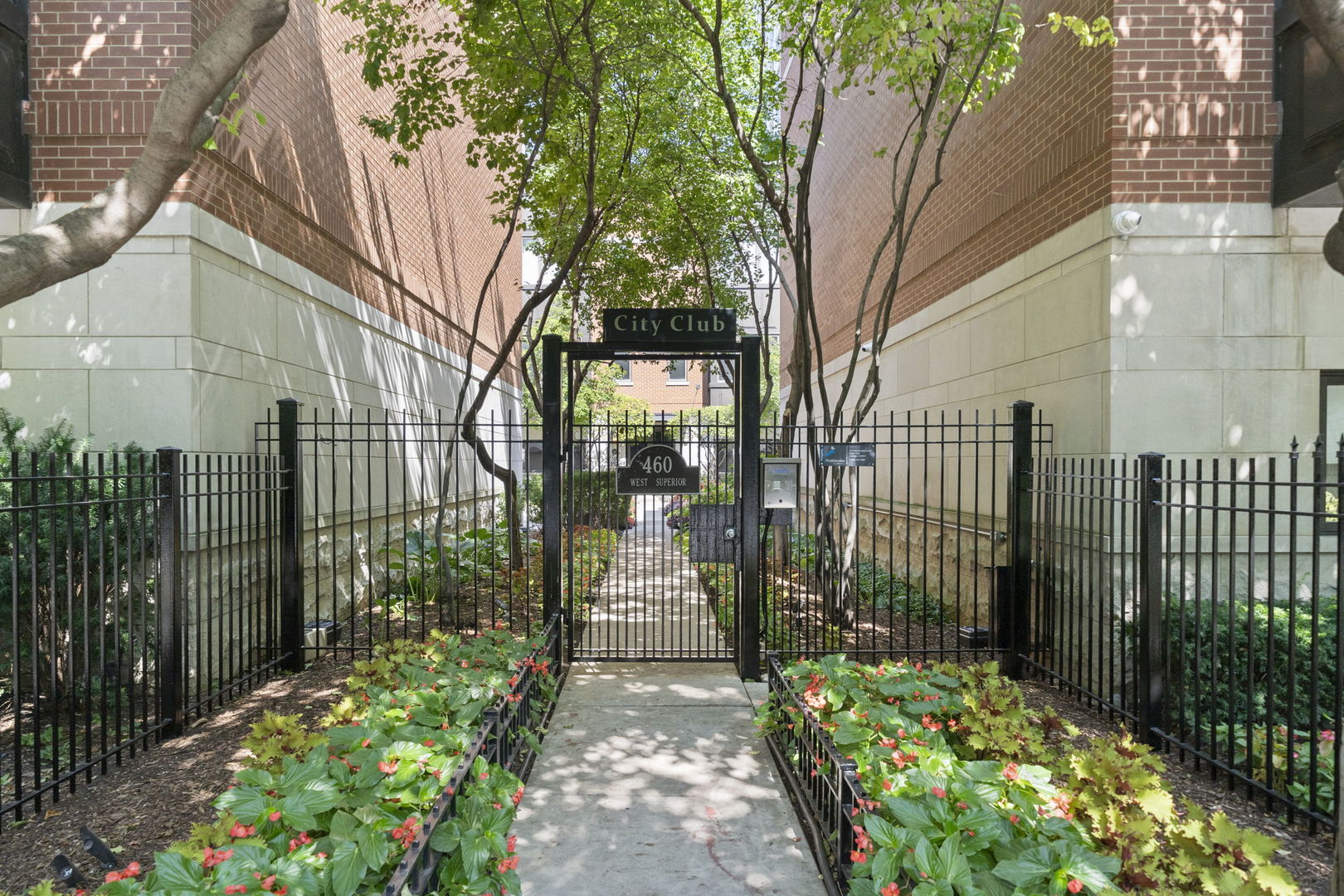 460 W Superior Street 7