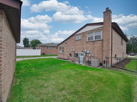 Tiny photo for 10107 Lawrence Court, Oak Lawn, IL 60453 (MLS # 12773218)