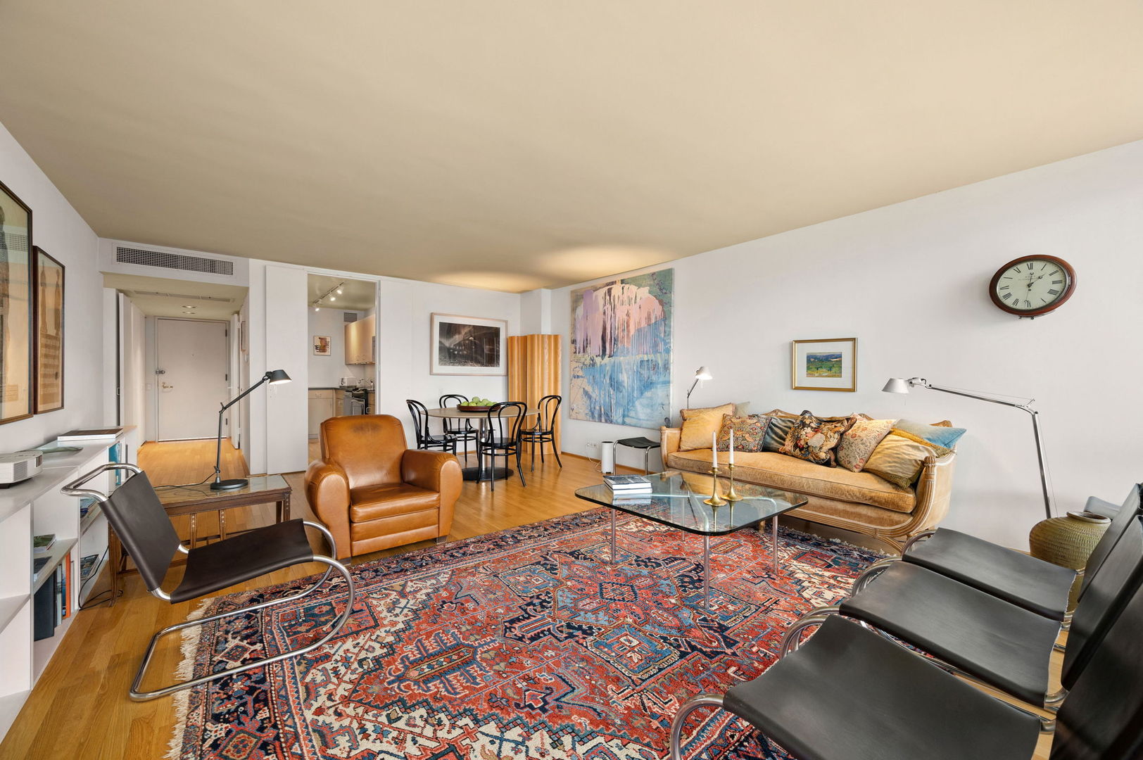 260 E Chestnut Street 4003