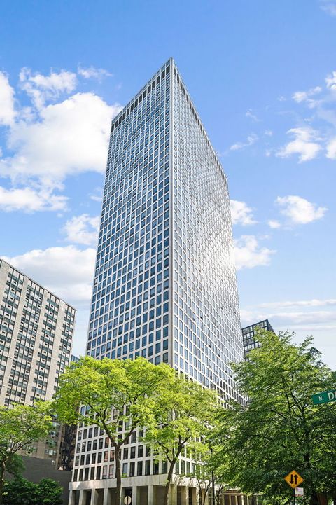 Photo of 260 E Chestnut Street #4003, Chicago, IL 60611 (MLS # 12616959)
