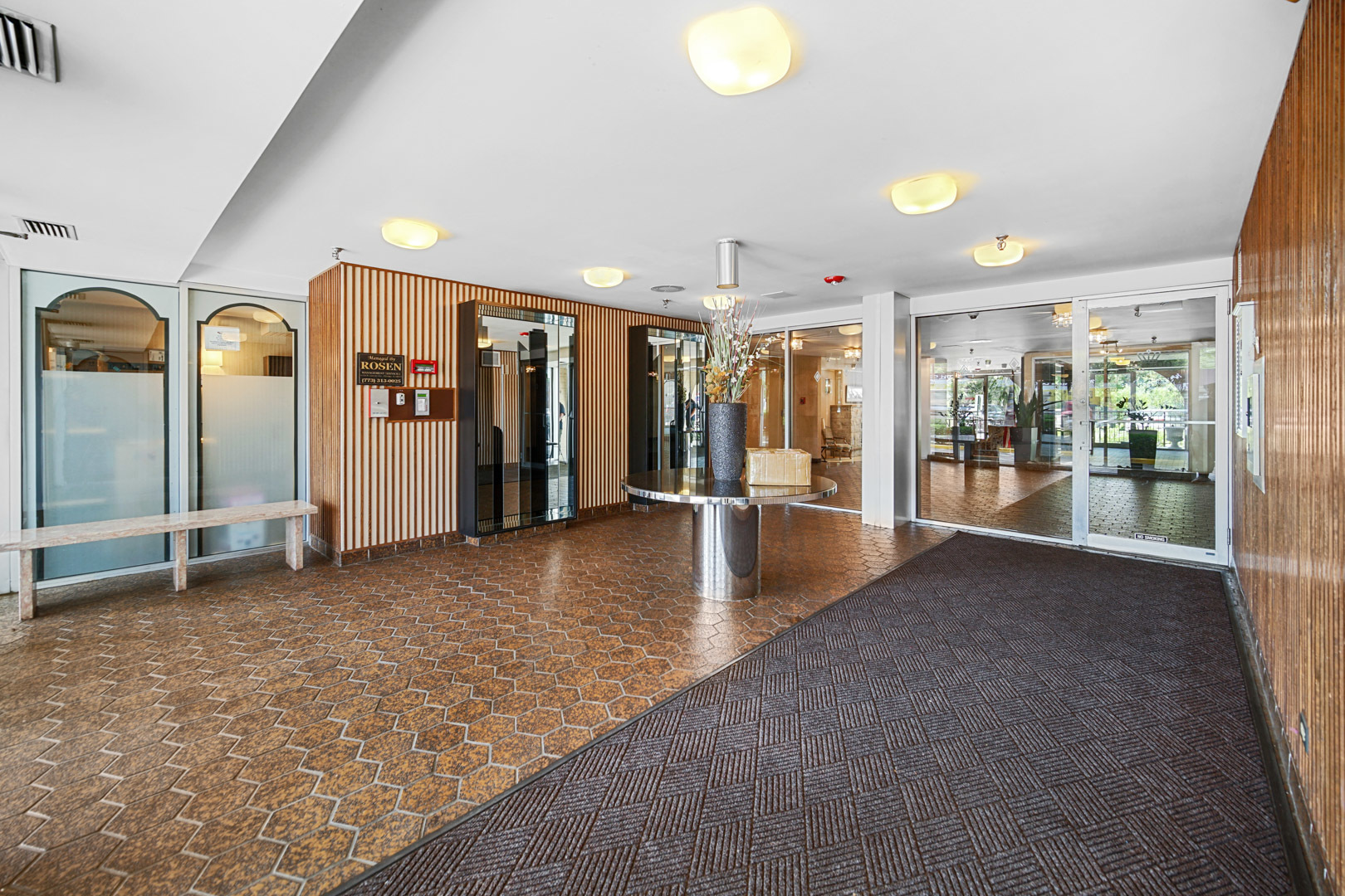 6400 N Cicero Avenue 213