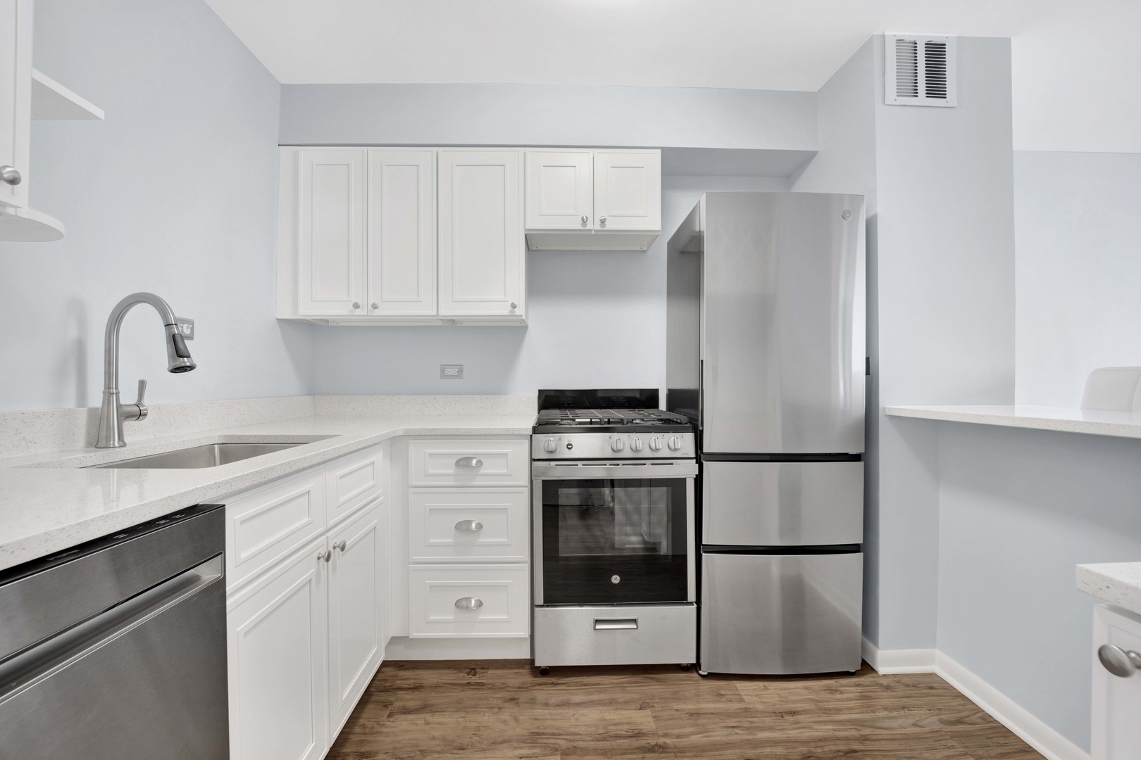 2800 N Lake Shore Drive 1213