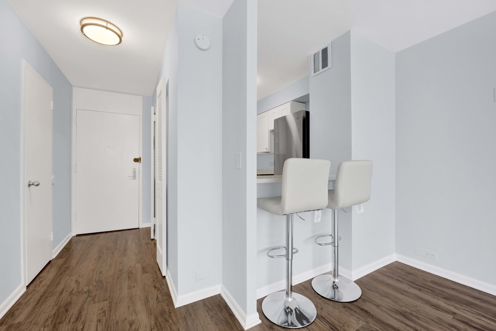 2800 N Lake Shore Drive 1213