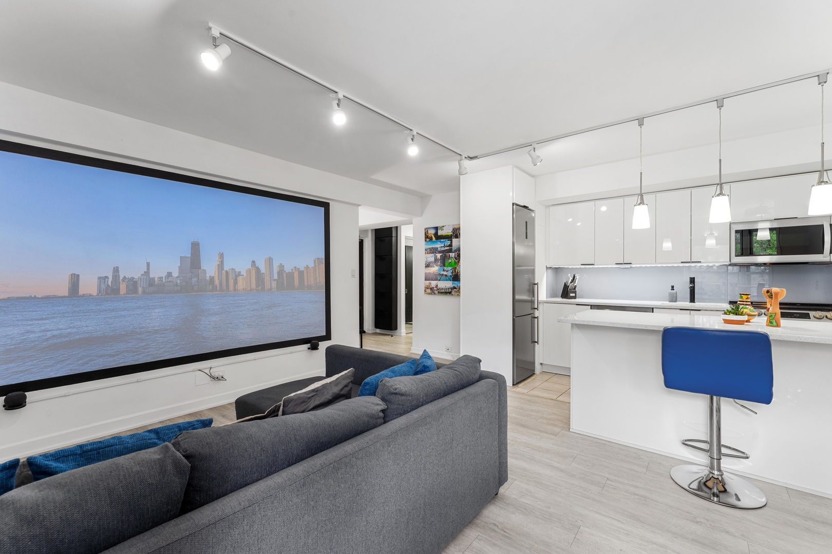 4950 N Marine Drive 301