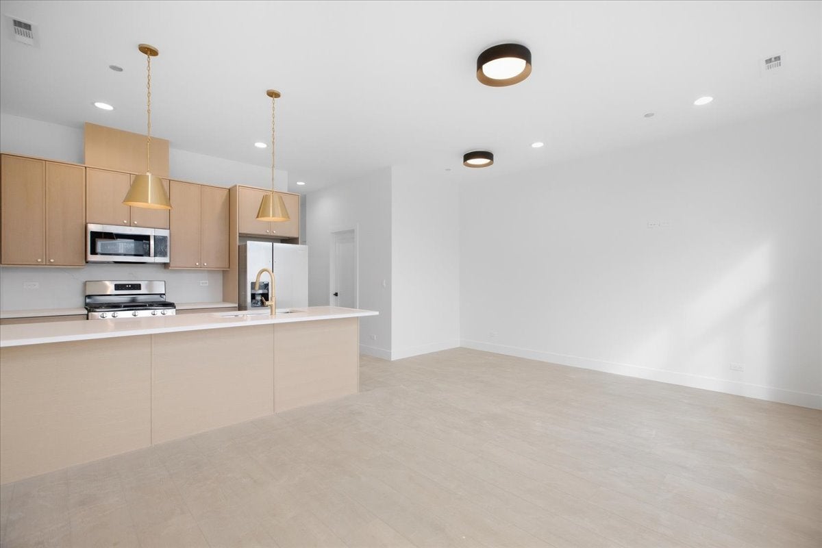 1313 W Taylor Street 3R