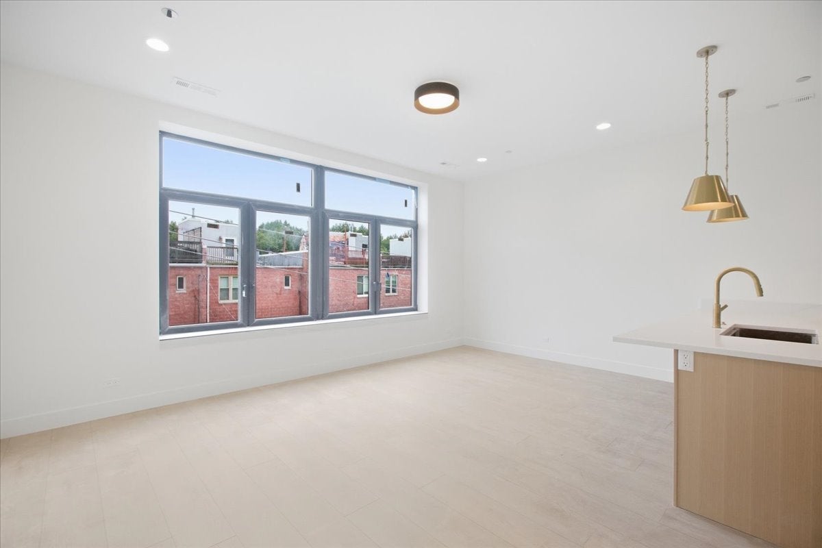 1313 W Taylor Street 3R