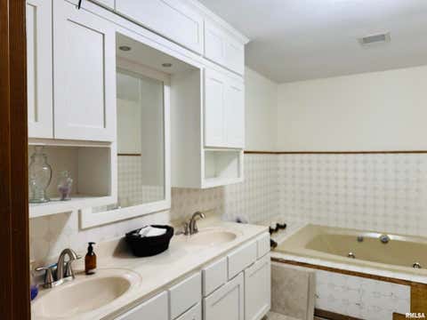 Tiny photo for 111 Stork Street, Anna, IL 62906 (MLS # EB457785)