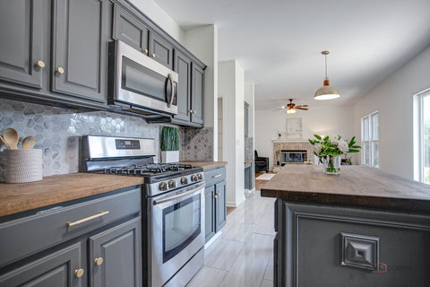 Tiny photo for 614 ASPEN Court, Antioch, IL 60002 (MLS # 12761081)