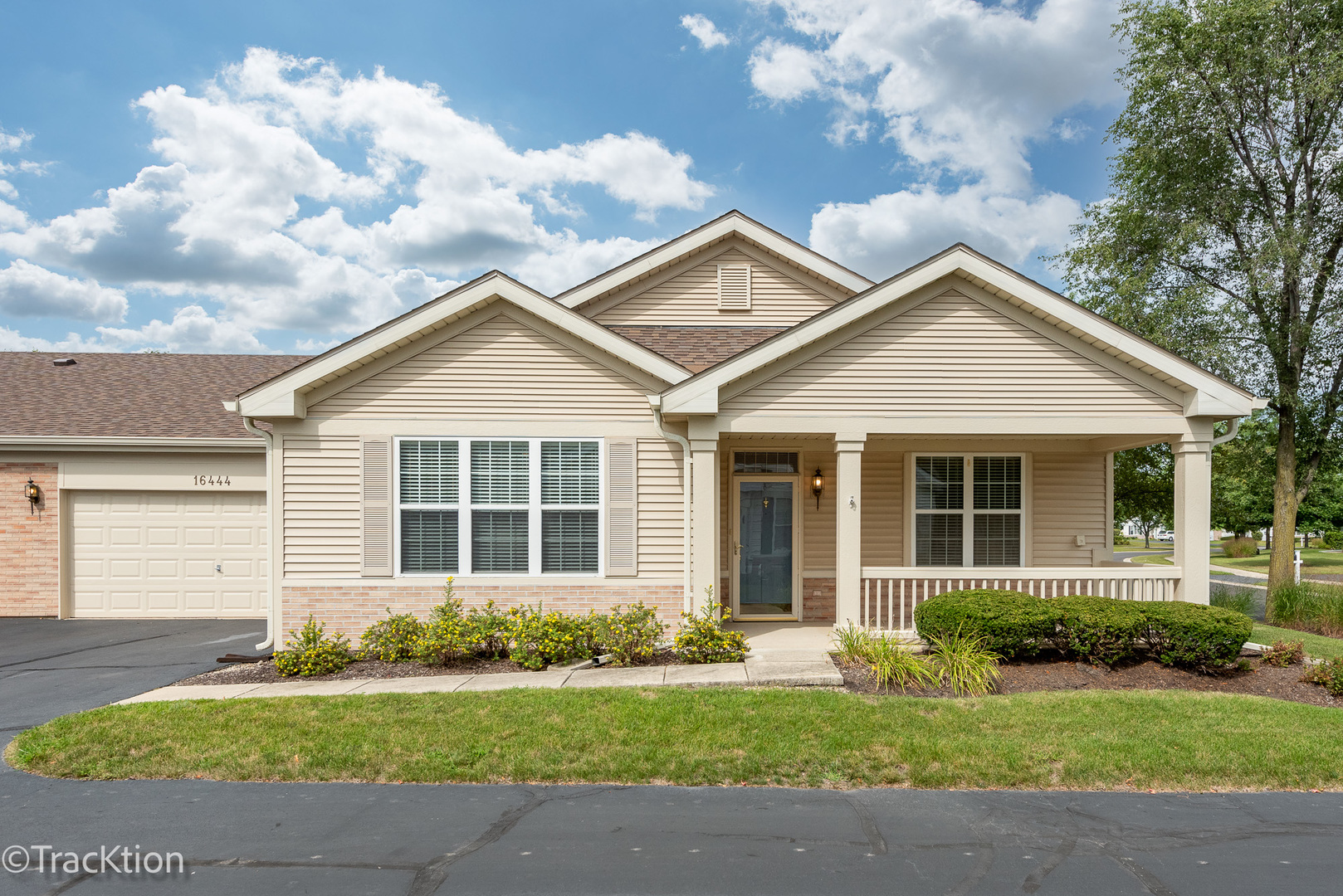 View Crest Hill, IL 60403 townhome