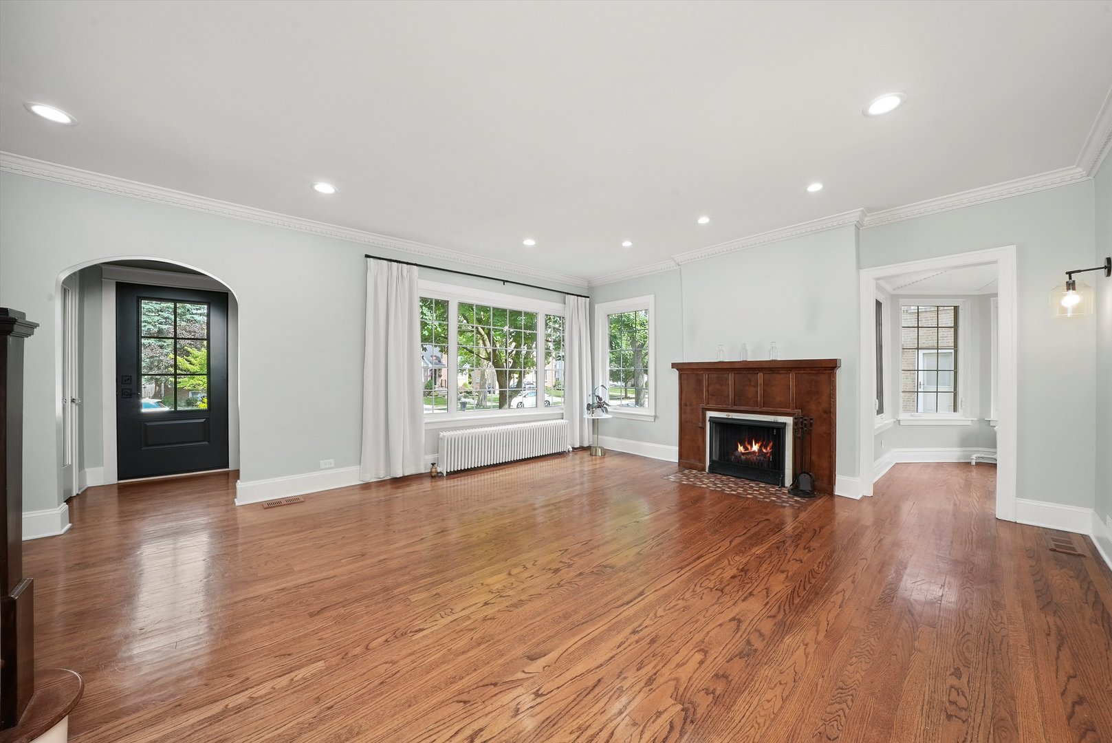734 FOREST Road