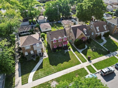 Tiny photo for 9605 S Emerald Avenue, Chicago, IL 60628 (MLS # 12451749)