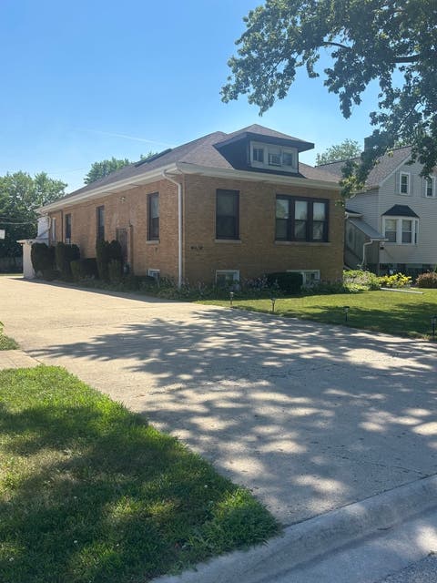 Photo of 4825 W Jarlath Street, Lincolnwood, IL 60712 (MLS # 12705809)