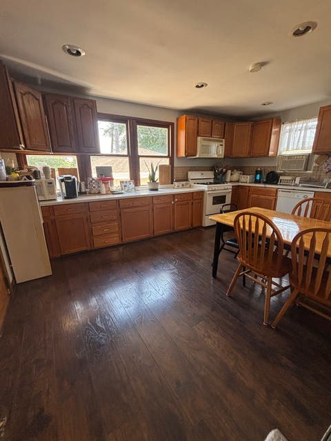 Tiny photo for 4825 W Jarlath Street, Lincolnwood, IL 60712 (MLS # 12705809)