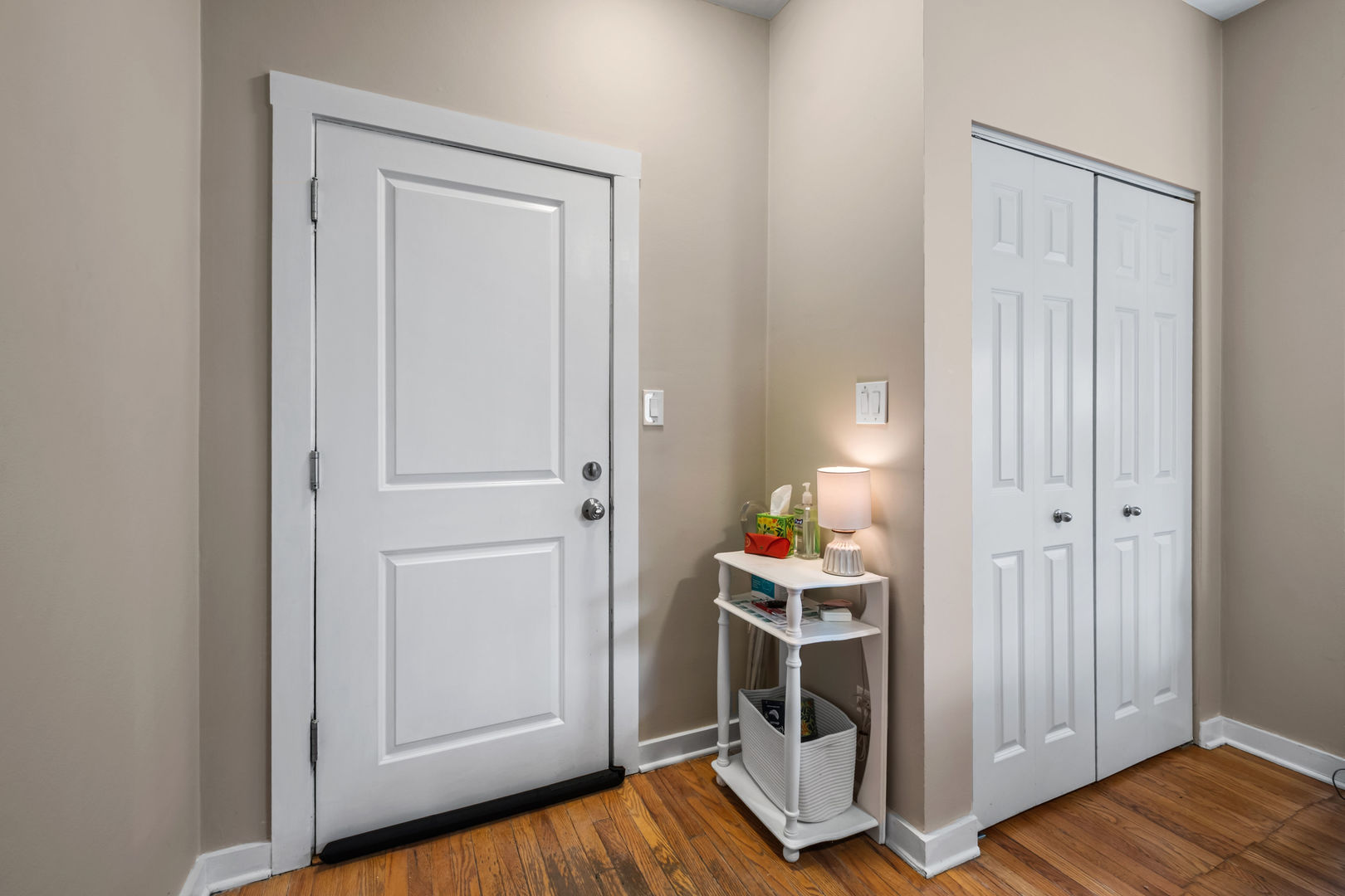 901 W Cornelia Avenue 1N