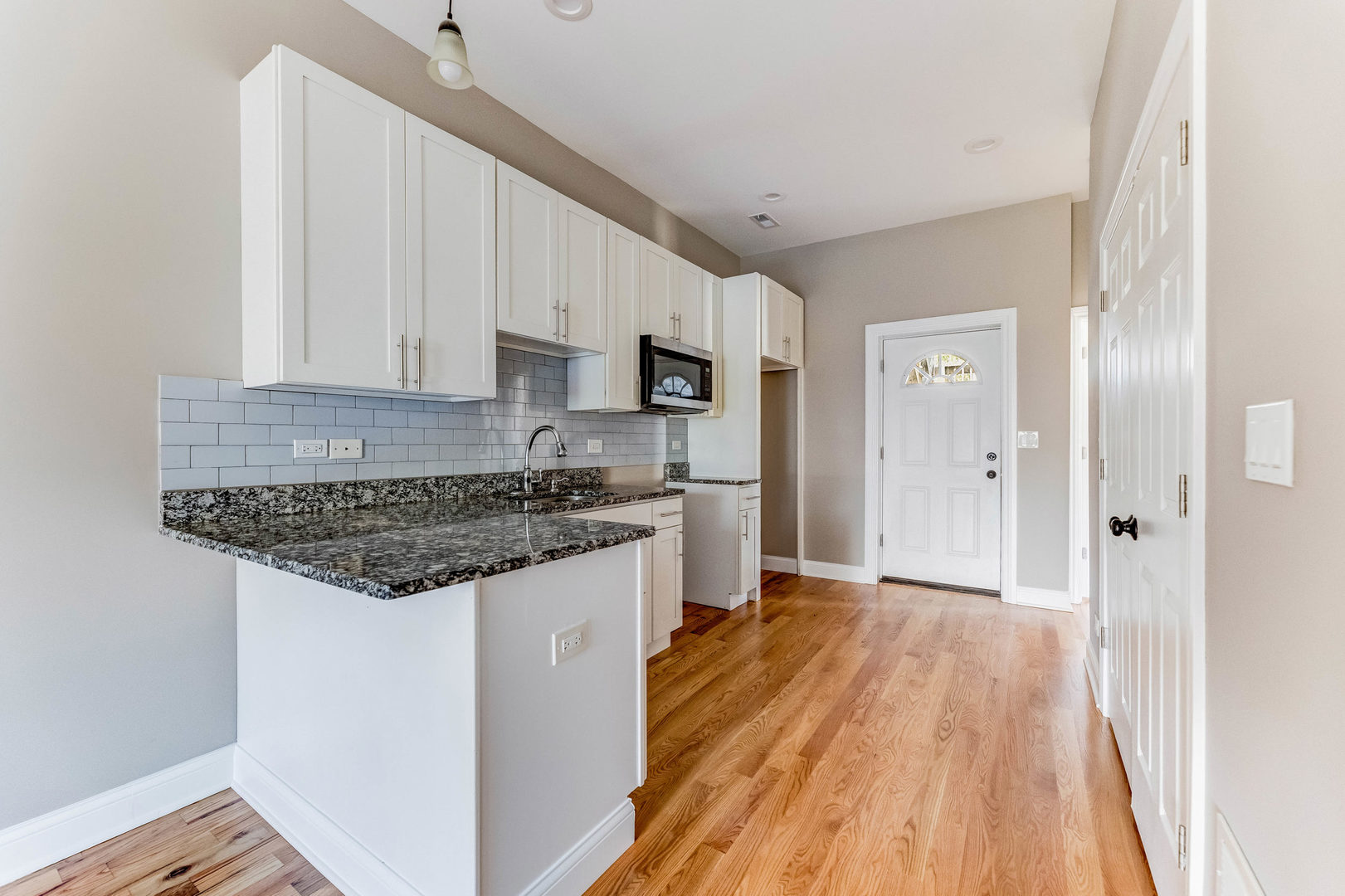 820 N Monticello Avenue