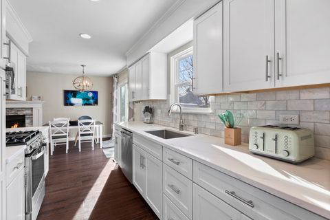 Tiny photo for 1031 Timberwood Lane, Algonquin, IL 60102 (MLS # 12552188)