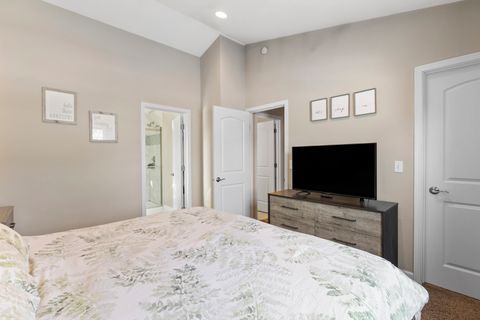 Tiny photo for 1031 Timberwood Lane, Algonquin, IL 60102 (MLS # 12552188)