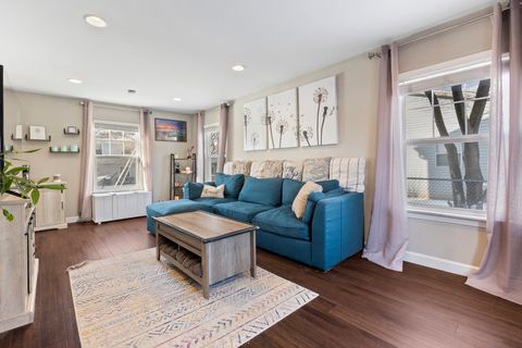 Tiny photo for 1031 Timberwood Lane, Algonquin, IL 60102 (MLS # 12552188)