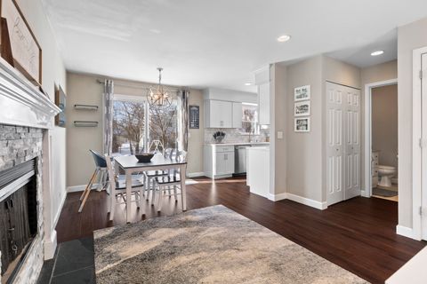 Tiny photo for 1031 Timberwood Lane, Algonquin, IL 60102 (MLS # 12552188)