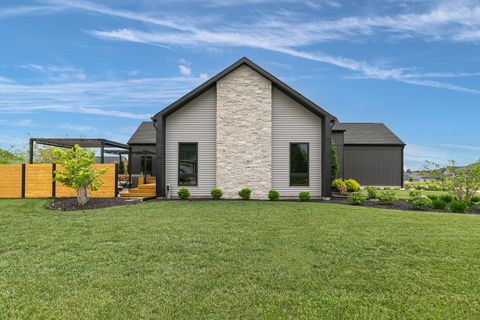 Tiny photo for 6139 Thor Avenue, Davenport, IA 52807 (MLS # 12656440)