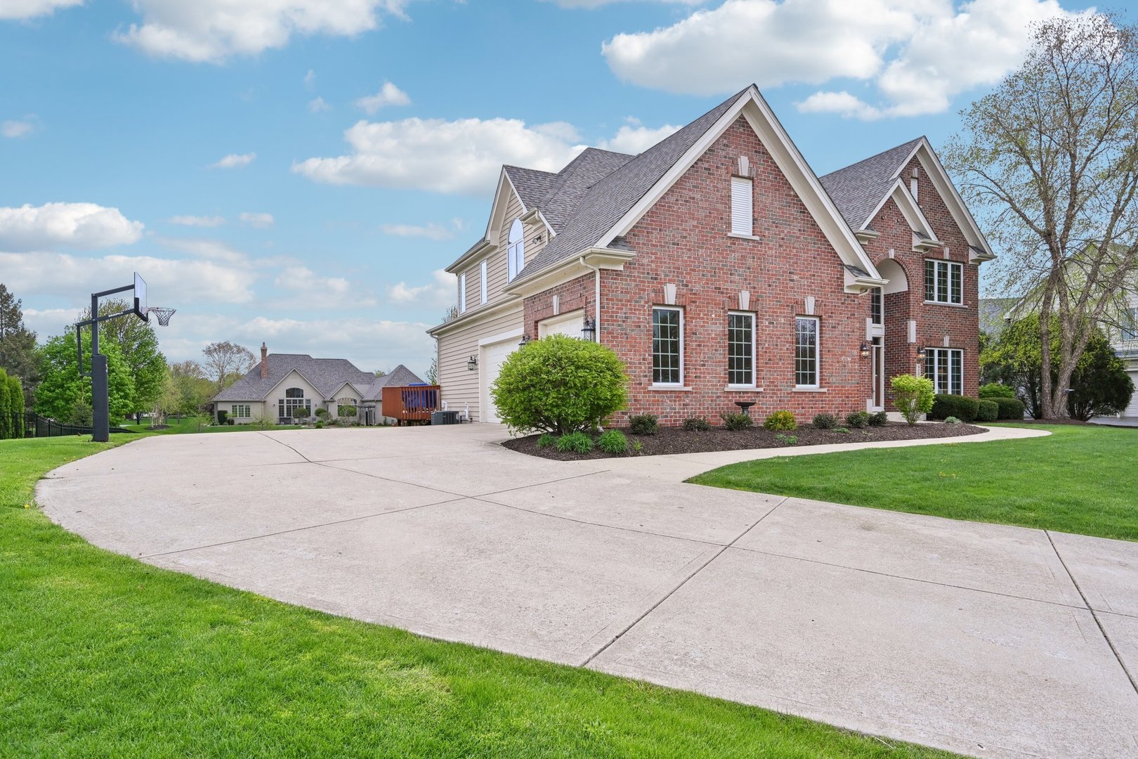 4156 Meadow View Drive