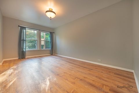 Tiny photo for 4240 N Clarendon Avenue #200S, Chicago, IL 60613 (MLS # 12487275)