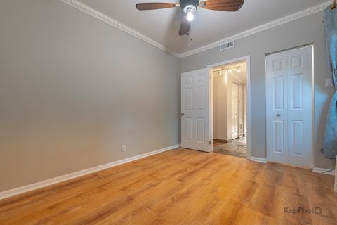 Tiny photo for 4240 N Clarendon Avenue #200S, Chicago, IL 60613 (MLS # 12487275)