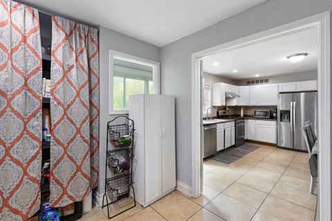 Tiny photo for 3S142 Birchwood Drive, Warrenville, IL 60555 (MLS # 12637163)