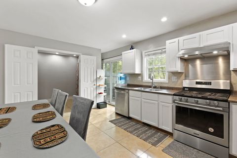 Tiny photo for 3S142 Birchwood Drive, Warrenville, IL 60555 (MLS # 12637163)
