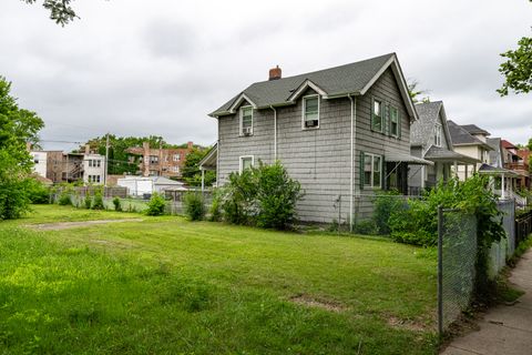 7826 S Marquette Avenue Chicago IL 60649