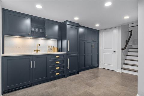 Tiny photo for 330 Abbotsford Road, Kenilworth, IL 60043 (MLS # 12417923)