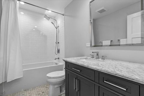 Tiny photo for 330 Abbotsford Road, Kenilworth, IL 60043 (MLS # 12417923)