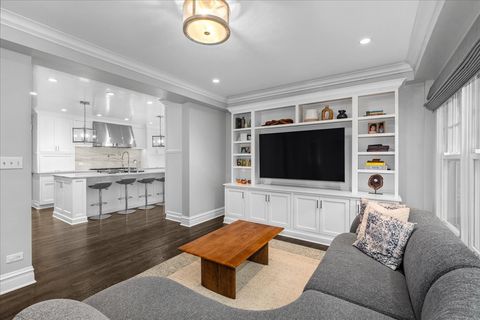 Tiny photo for 330 Abbotsford Road, Kenilworth, IL 60043 (MLS # 12417923)