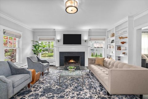 Tiny photo for 330 Abbotsford Road, Kenilworth, IL 60043 (MLS # 12417923)