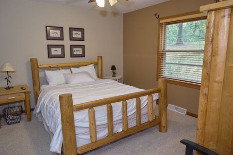 Tiny photo for 21 Magnolia Court, Putnam, IL 61560 (MLS # 12495918)