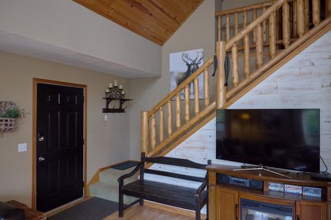 Tiny photo for 21 Magnolia Court, Putnam, IL 61560 (MLS # 12495918)