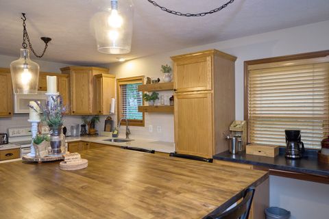 Tiny photo for 21 Magnolia Court, Putnam, IL 61560 (MLS # 12495918)