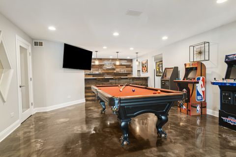 Tiny photo for 19330 W Lake View Avenue, Mundelein, IL 60060 (MLS # 12484586)