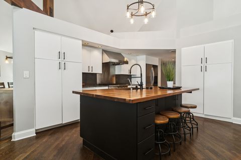 Tiny photo for 19330 W Lake View Avenue, Mundelein, IL 60060 (MLS # 12484586)