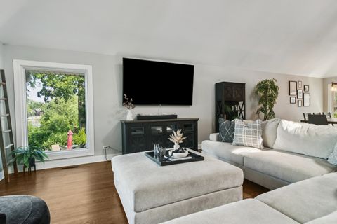 Tiny photo for 19330 W Lake View Avenue, Mundelein, IL 60060 (MLS # 12484586)