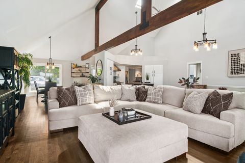 Tiny photo for 19330 W Lake View Avenue, Mundelein, IL 60060 (MLS # 12484586)