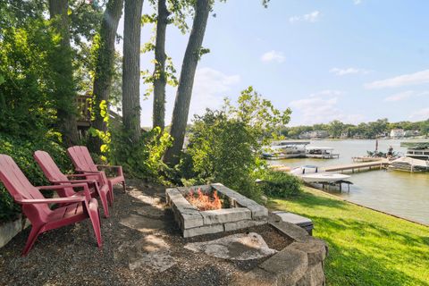 Tiny photo for 19330 W Lake View Avenue, Mundelein, IL 60060 (MLS # 12484586)