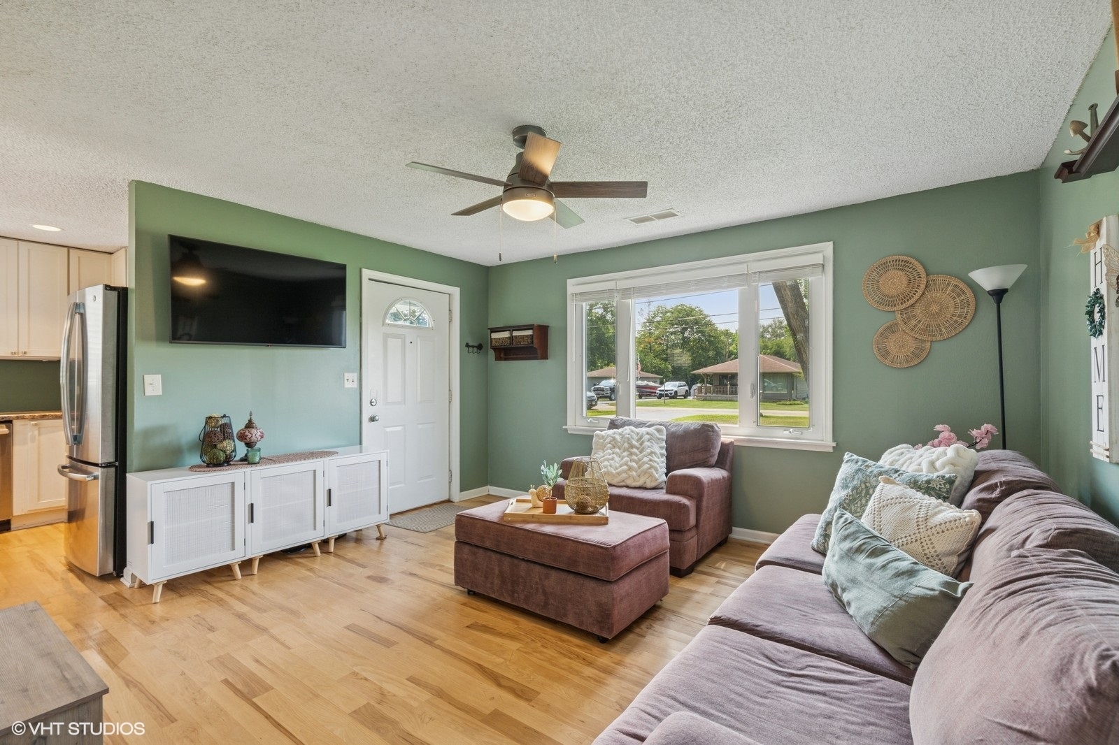 39449 N Carol Lane
