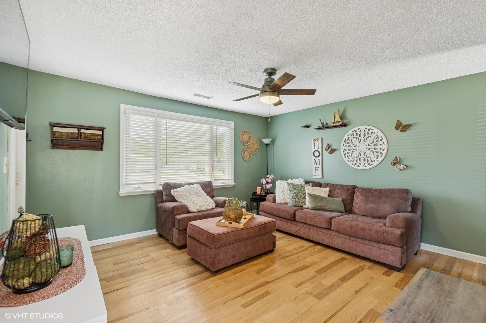 39449 N Carol Lane