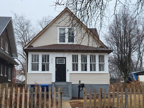 Photo of 842 Wadsworth Avenue, Waukegan, IL 60085 (MLS # 12308094)
