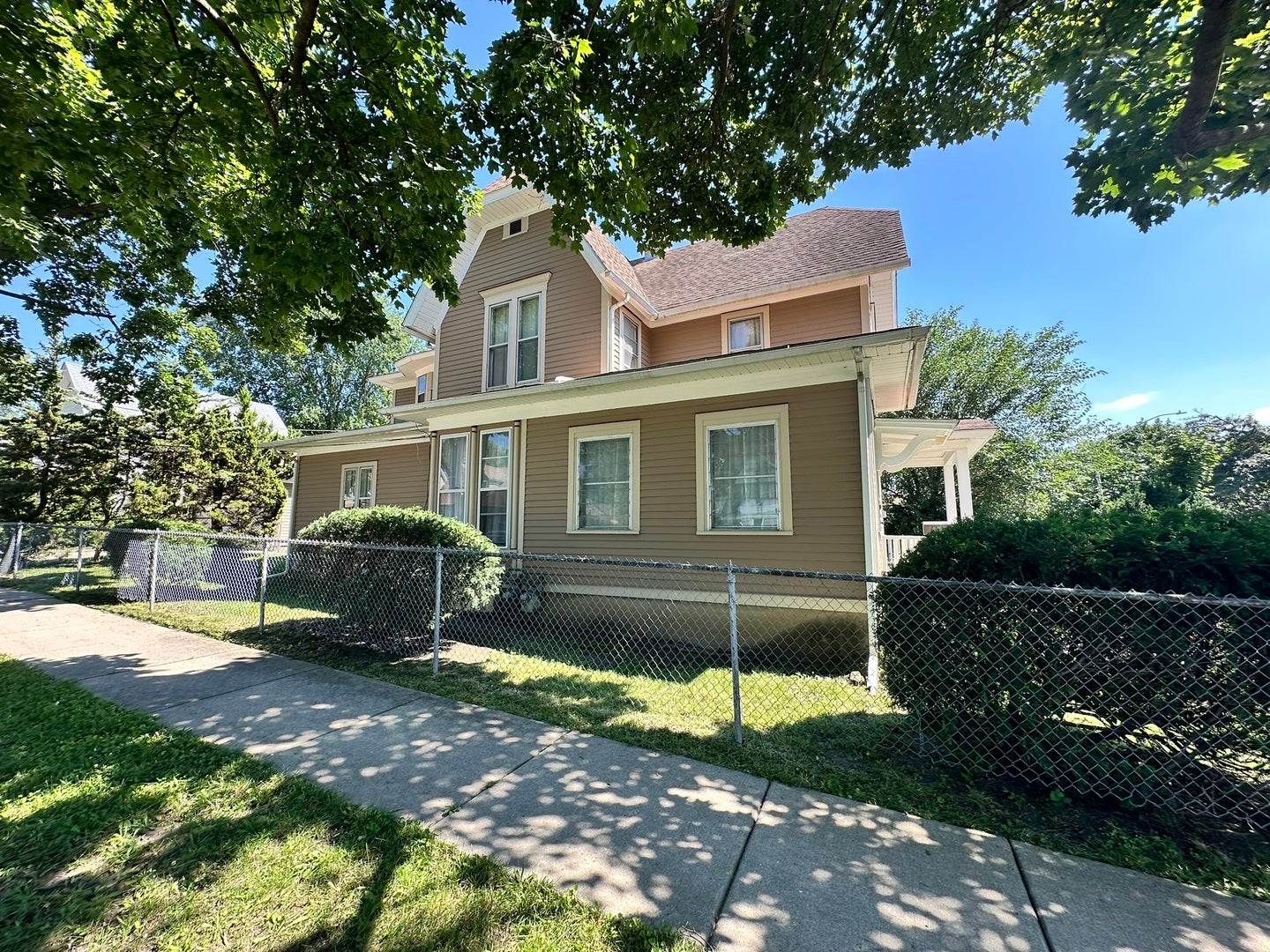 419-421 N Spring Street